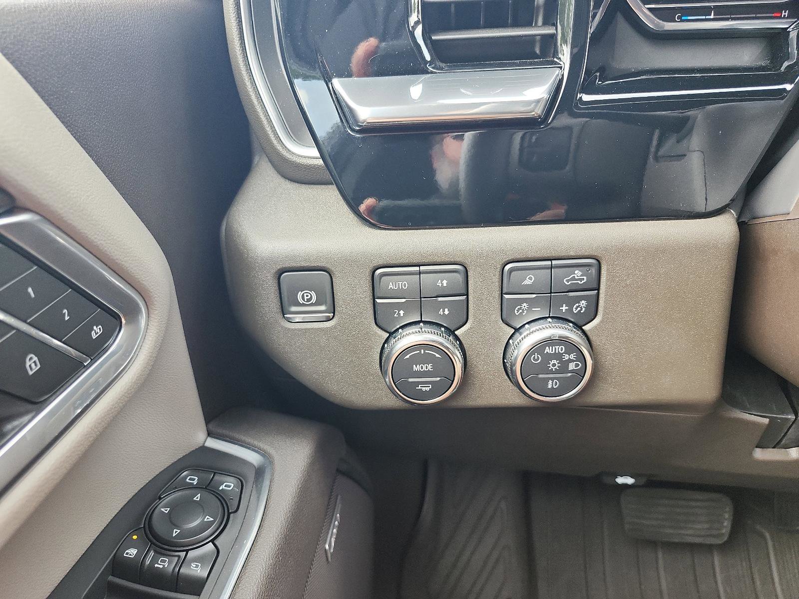 Certified 2025 GMC Sierra 2500 SLT w/ SLT Premium Package AWD/4WD image 24