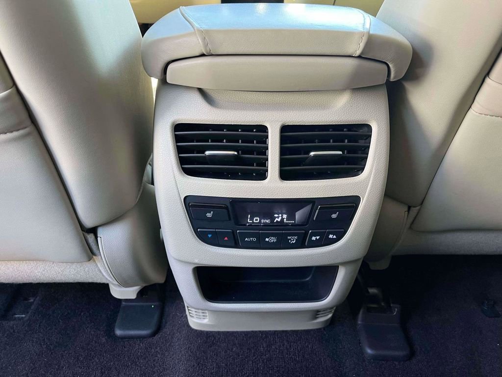 Used 2016 Acura MDX SH-AWD image 4