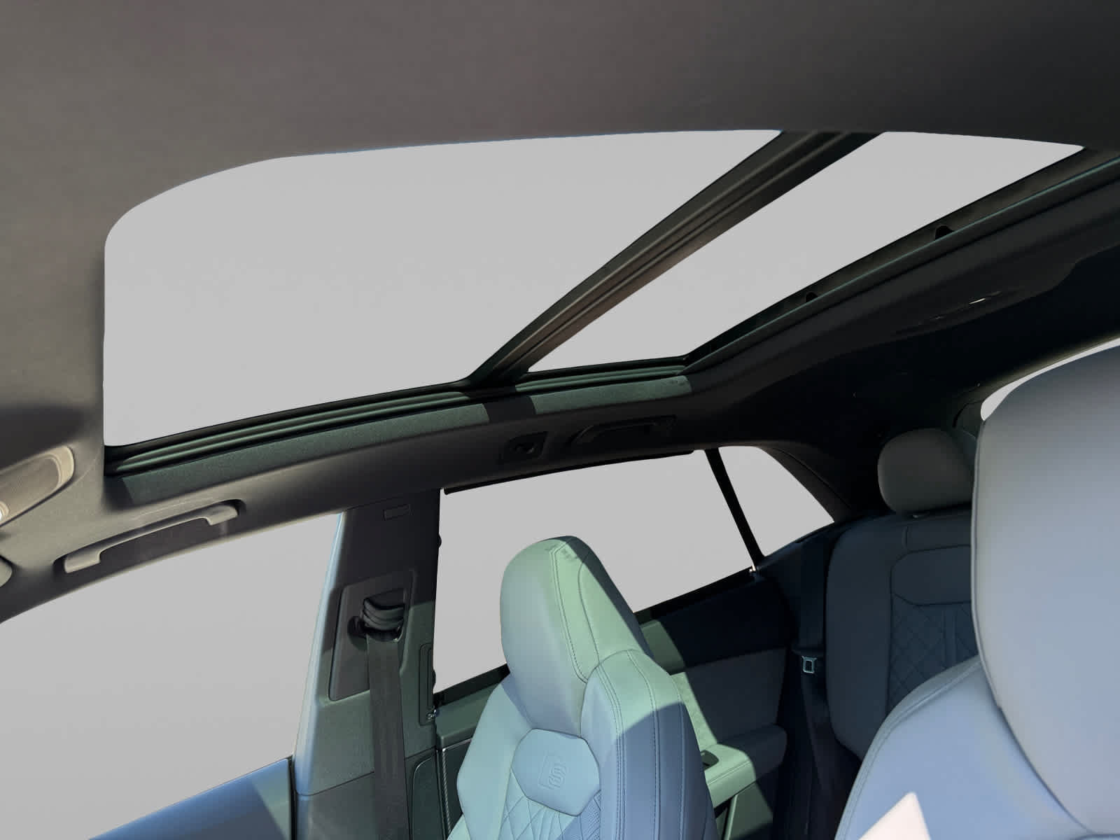 New 2026 Audi SQ8 Premium Plus AWD/4WD image 12