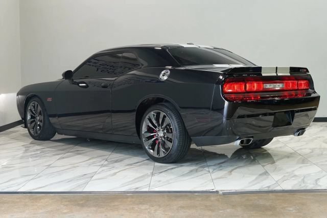 Used 2013 Dodge Challenger SRT8 w/ Harman Kardon Audio Group RWD image 11