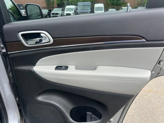 Used 2018 Jeep Grand Cherokee Limited RWD image 12