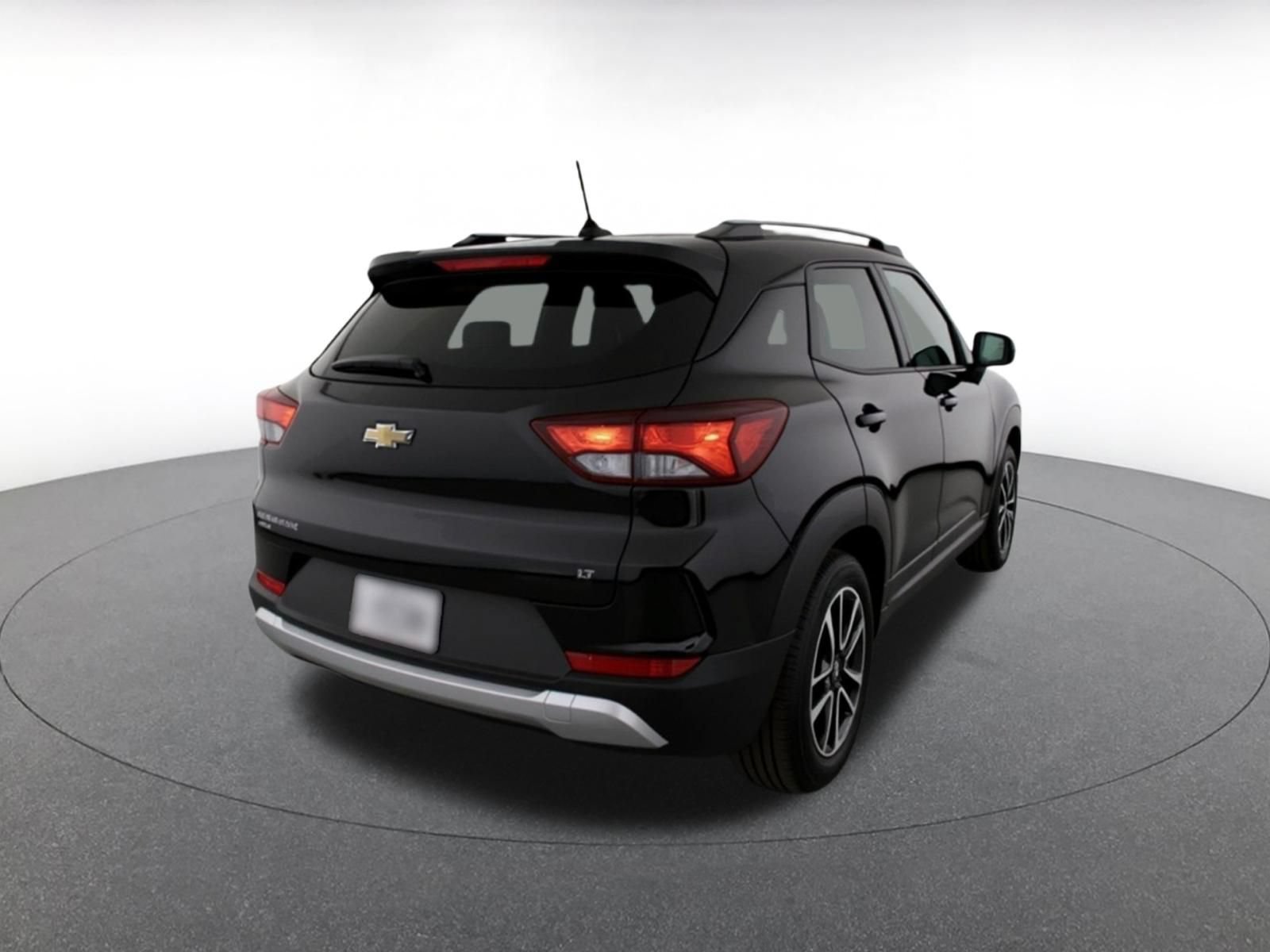 Used 2025 Chevrolet TrailBlazer LT AWD/4WD image 9