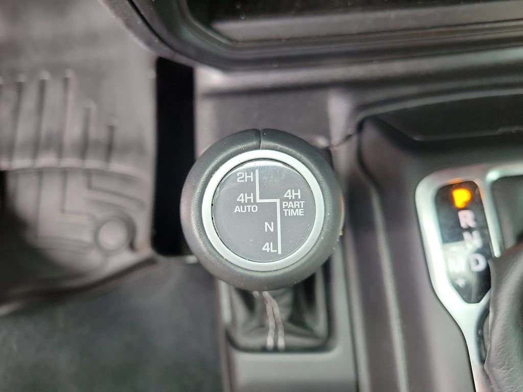 Used 2022 Jeep Wrangler Unlimited Sahara w/ Cold Weather Group image 37