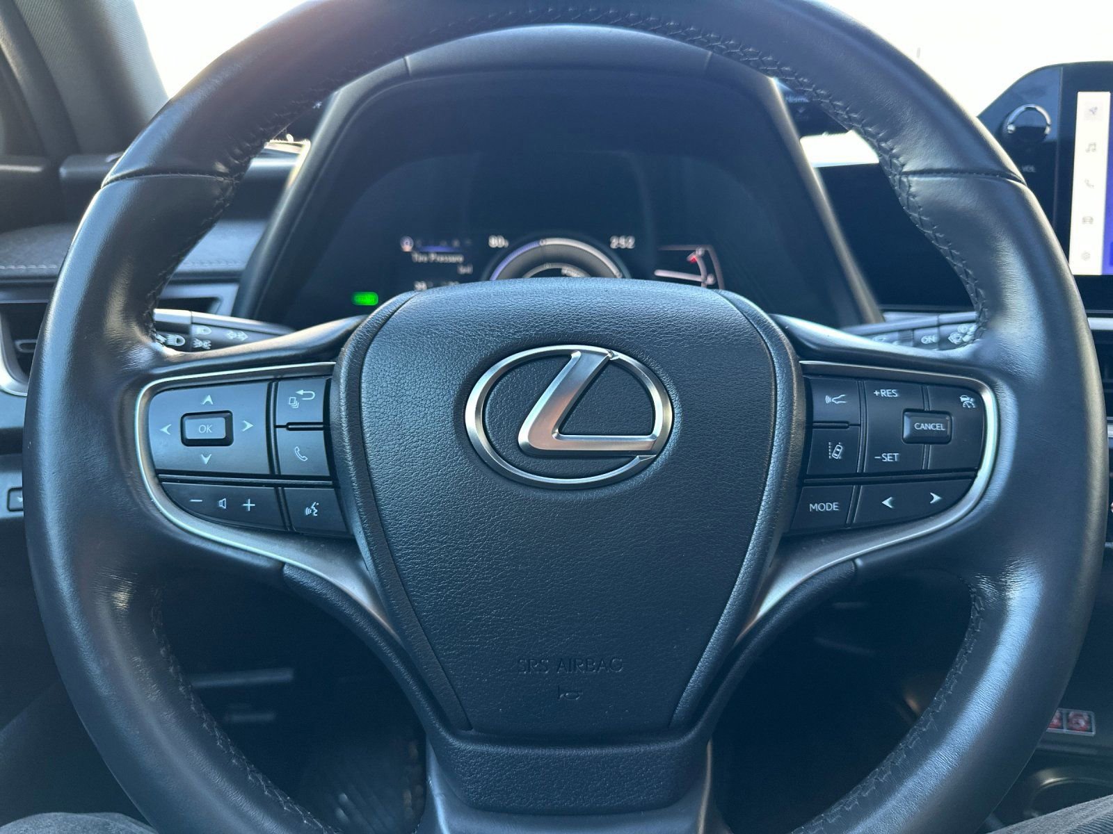 Used 2024 Lexus UX 250h FWD image 27