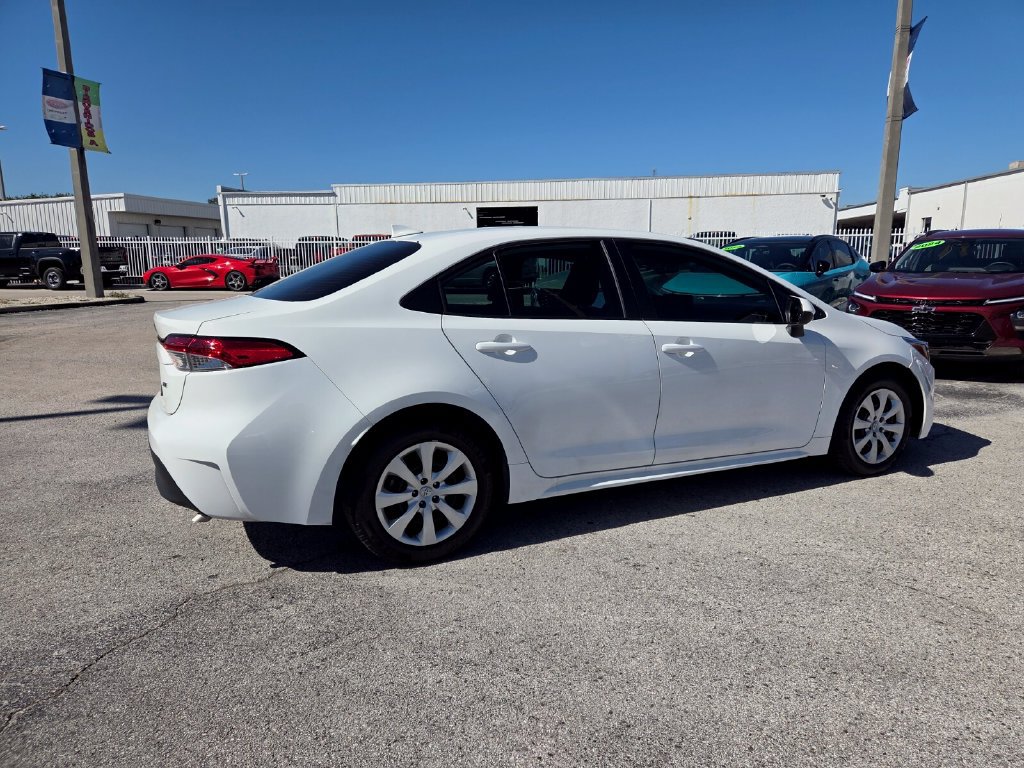 Used 2024 Toyota Corolla LE FWD image 14