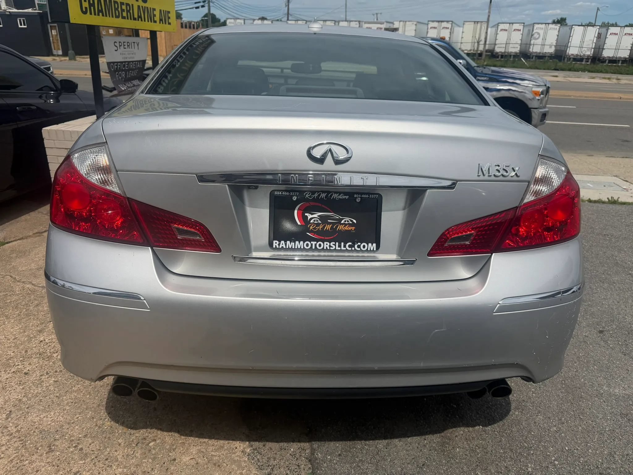 Used 2008 INFINITI M35 x w/ Technology Pkg AWD/4WD image 4