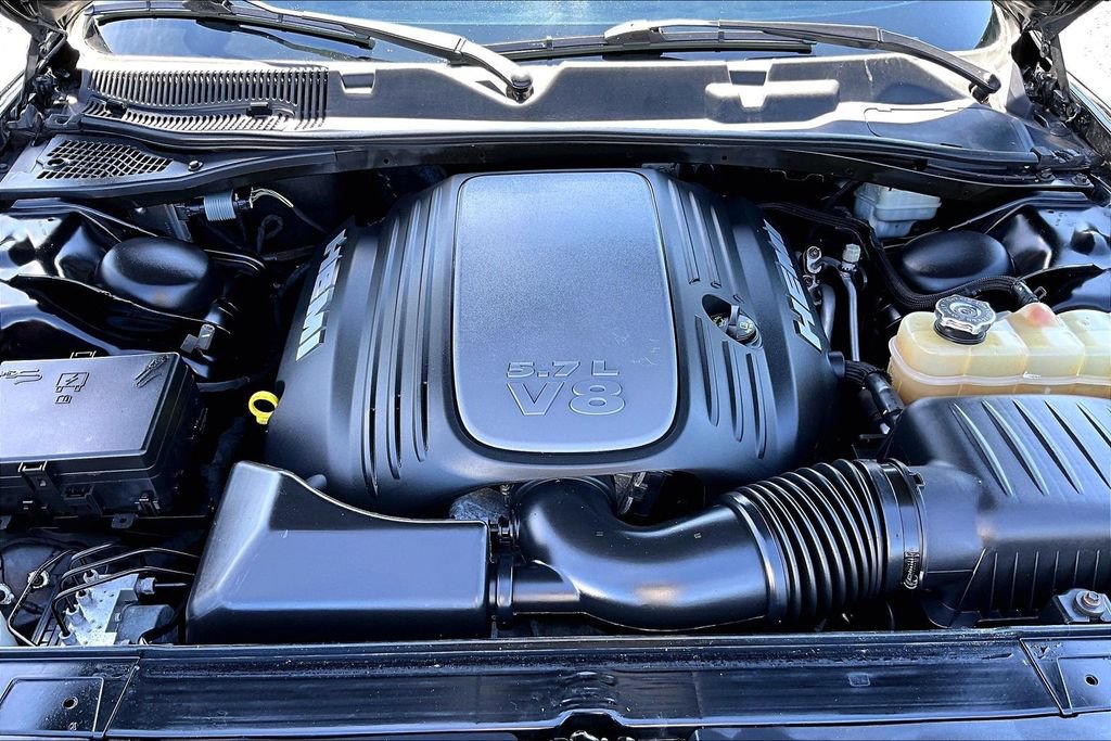 Used 2015 Dodge Challenger R/T w/ Quick Order Package 22B R/T RWD image 10