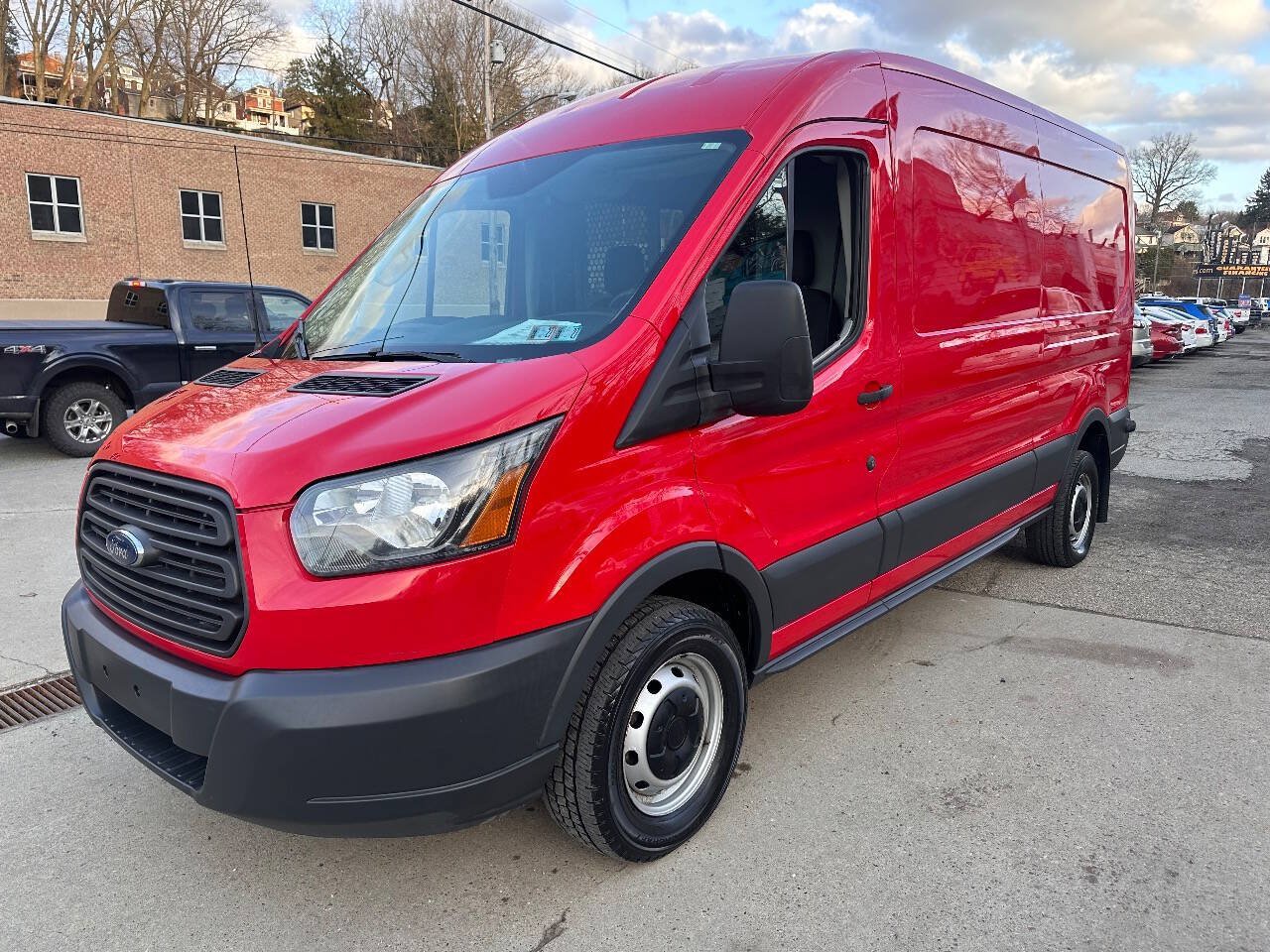 Used 2015 Ford Transit 250 148 Medium Roof RWD image 3