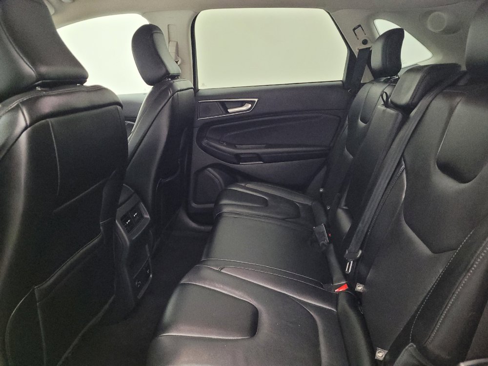 Used 2022 Ford Edge Titanium AWD/4WD image 18