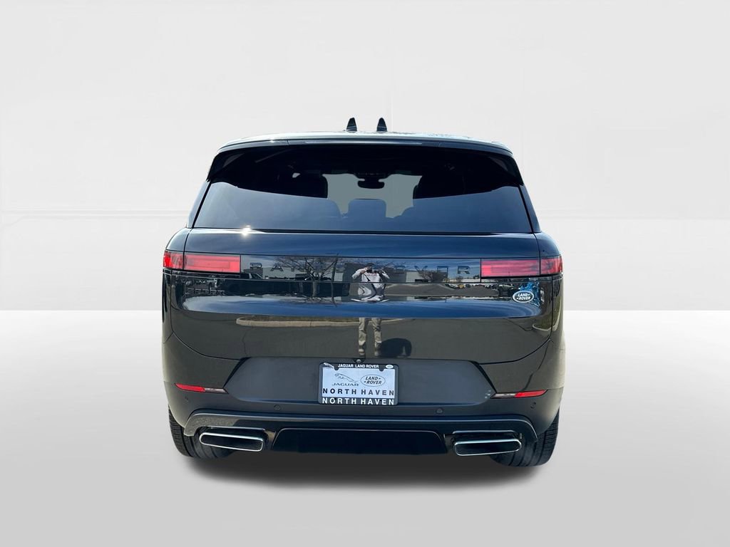Used 2023 Land Rover Range Rover Sport SE image 3