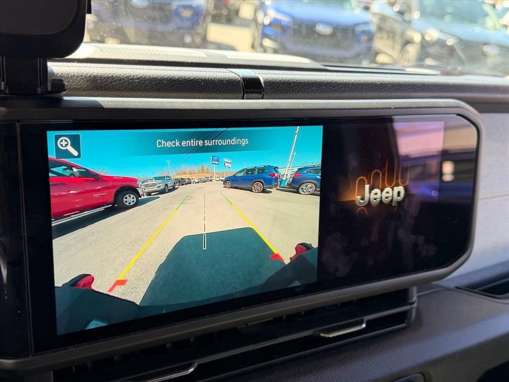 Used 2024 Jeep Gladiator Sport image 27