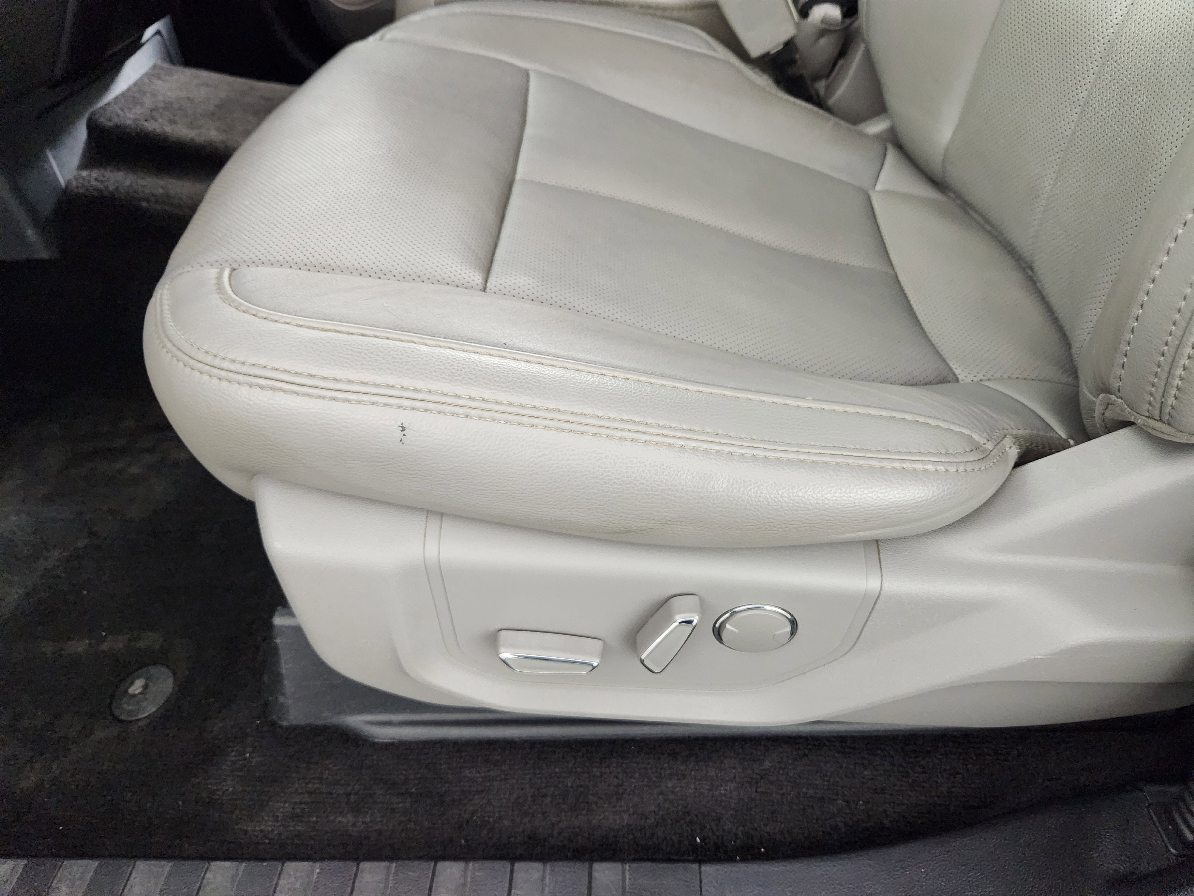 Used 2018 Ford F150 Lariat w/ FX4 Off-Road Package image 13