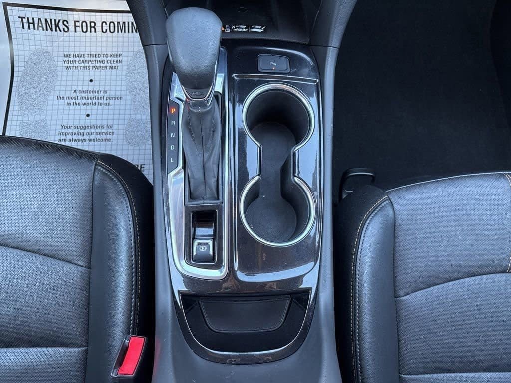 Used 2023 Chevrolet Equinox Premier image 18