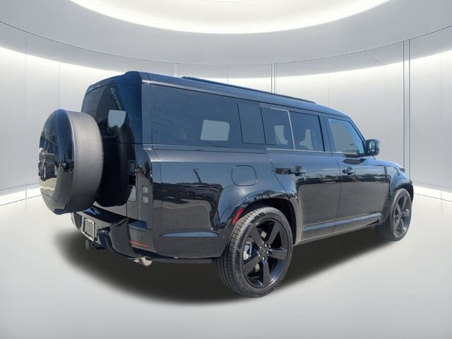 New 2026 Land Rover Defender 130 X-Dynamic SE image 5