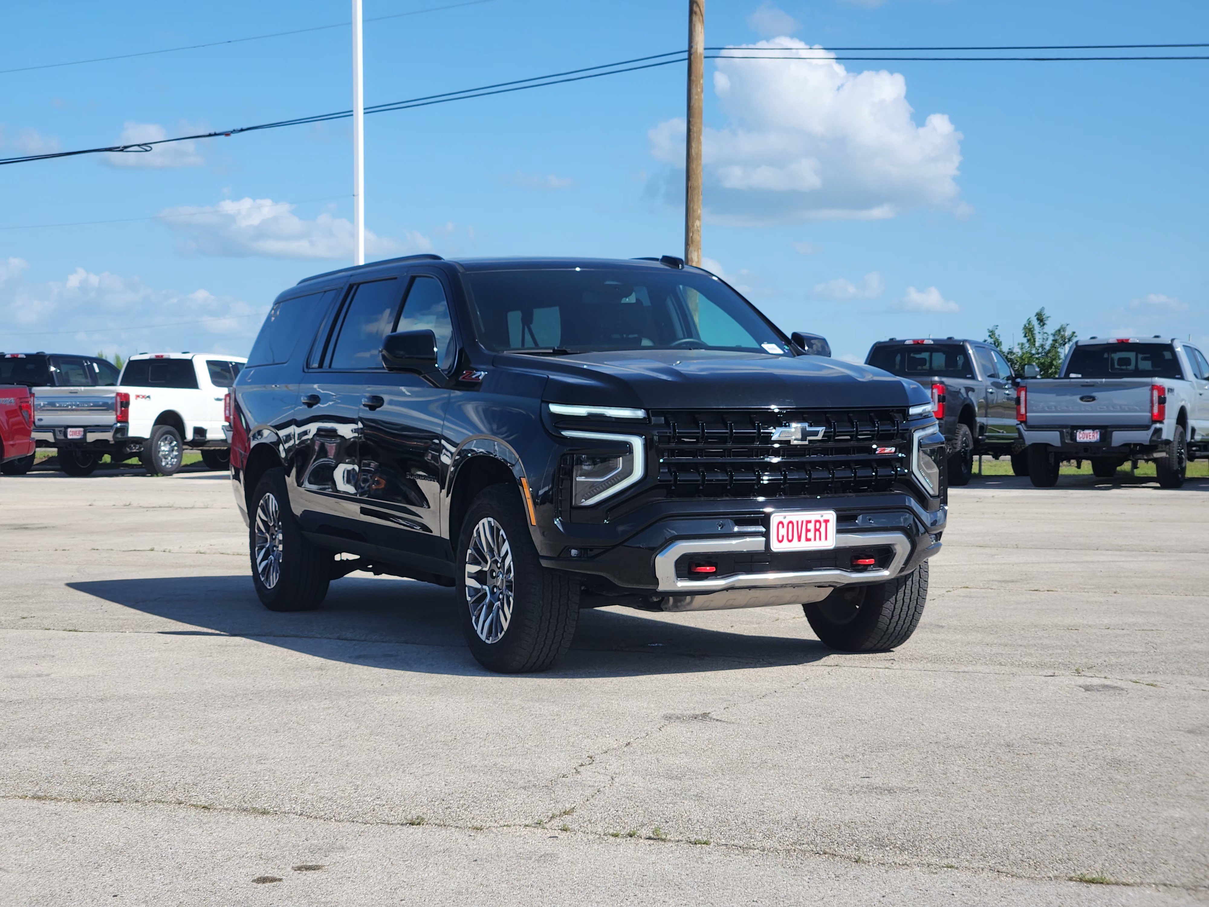 Used 2025 Chevrolet Suburban Z71 AWD/4WD image 3