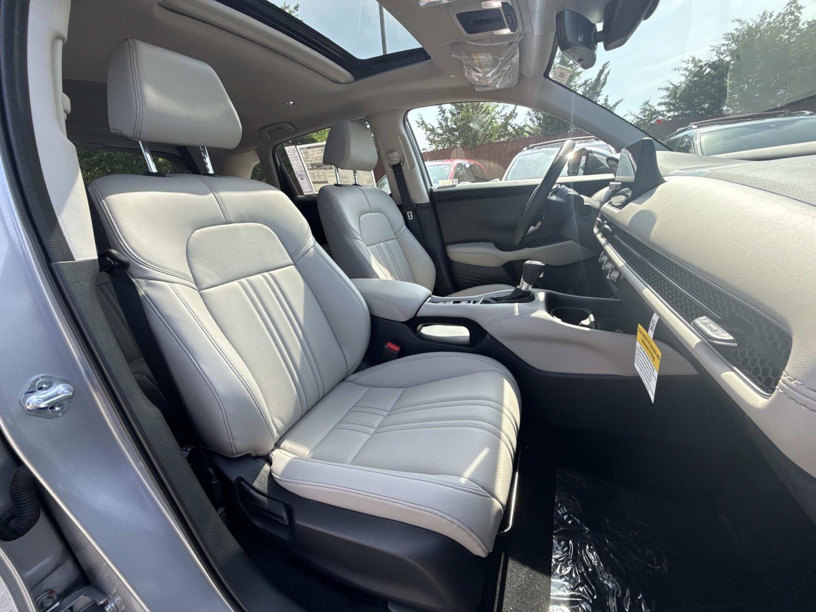 New 2027 Honda HR-V EX-L image 13