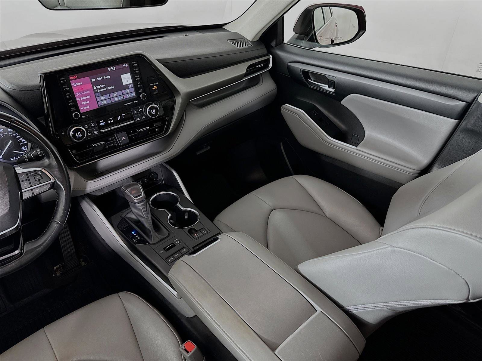 Certified 2021 Toyota Highlander XLE AWD/4WD image 25