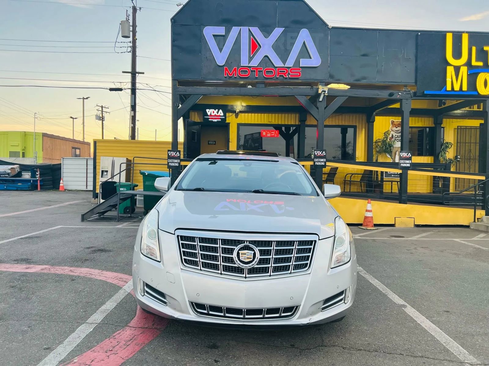 Used 2014 Cadillac XTS Luxury image 2