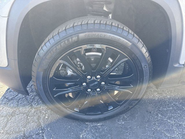 Certified 2023 GMC Acadia SLE w/ Driver Convenience Package image 18