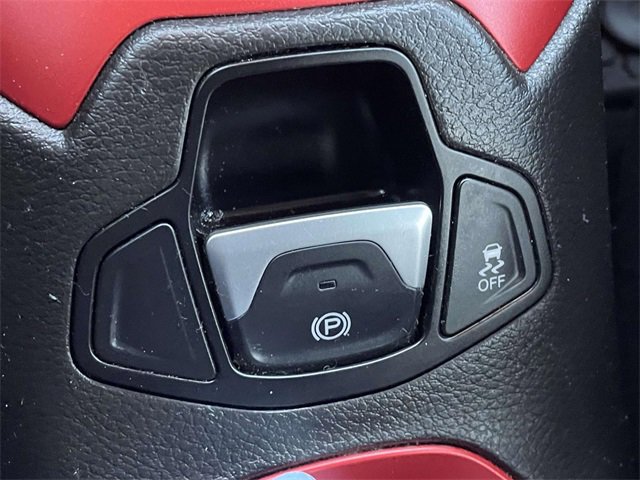 Used 2016 Jeep Renegade Trailhawk w/ Safety & Security Group image 29