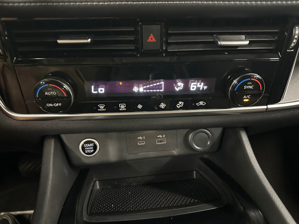 Used 2021 Nissan Rogue SV AWD/4WD image 14