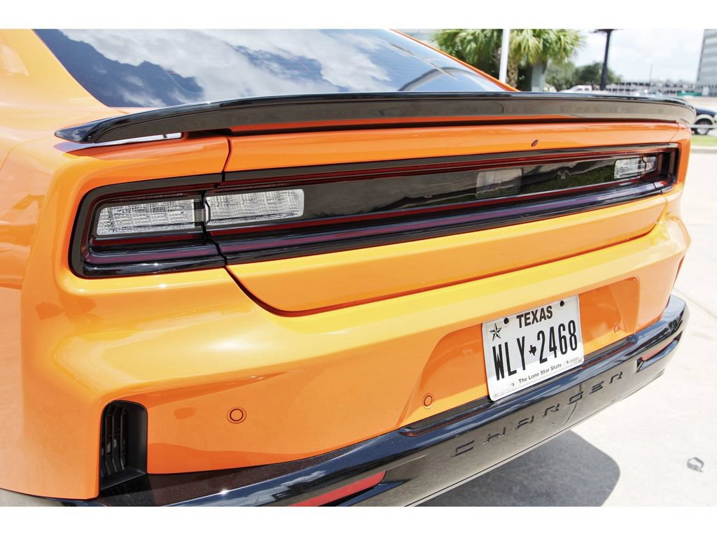 Used 2026 Dodge Charger Scat Pack w/ Blacktop Package AWD/4WD image 7