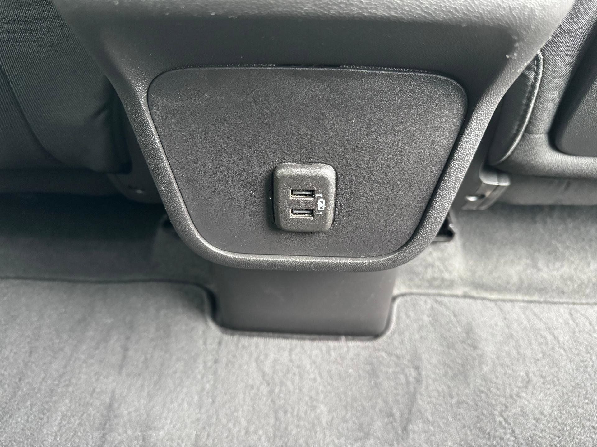 Used 2024 GMC Terrain SLE image 21