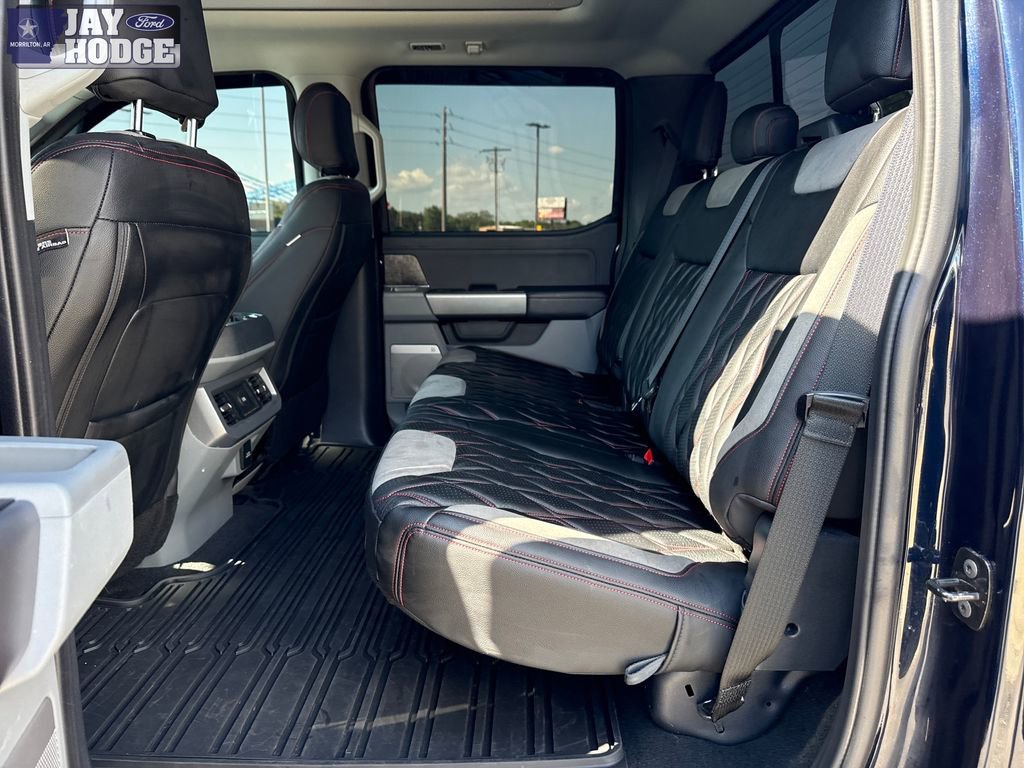 Used 2025 Ford F250 XLT w/ Black Appearance Package image 25