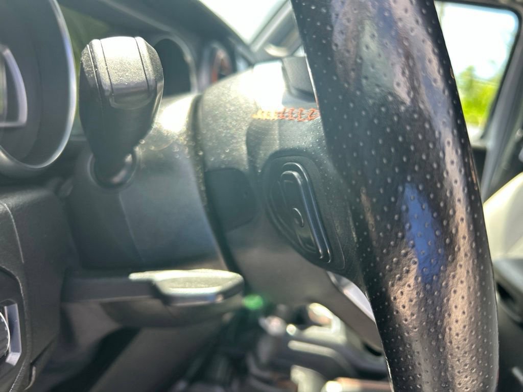 Used 2021 Jeep Gladiator Mojave w/ Dual Top Group AWD/4WD image 36