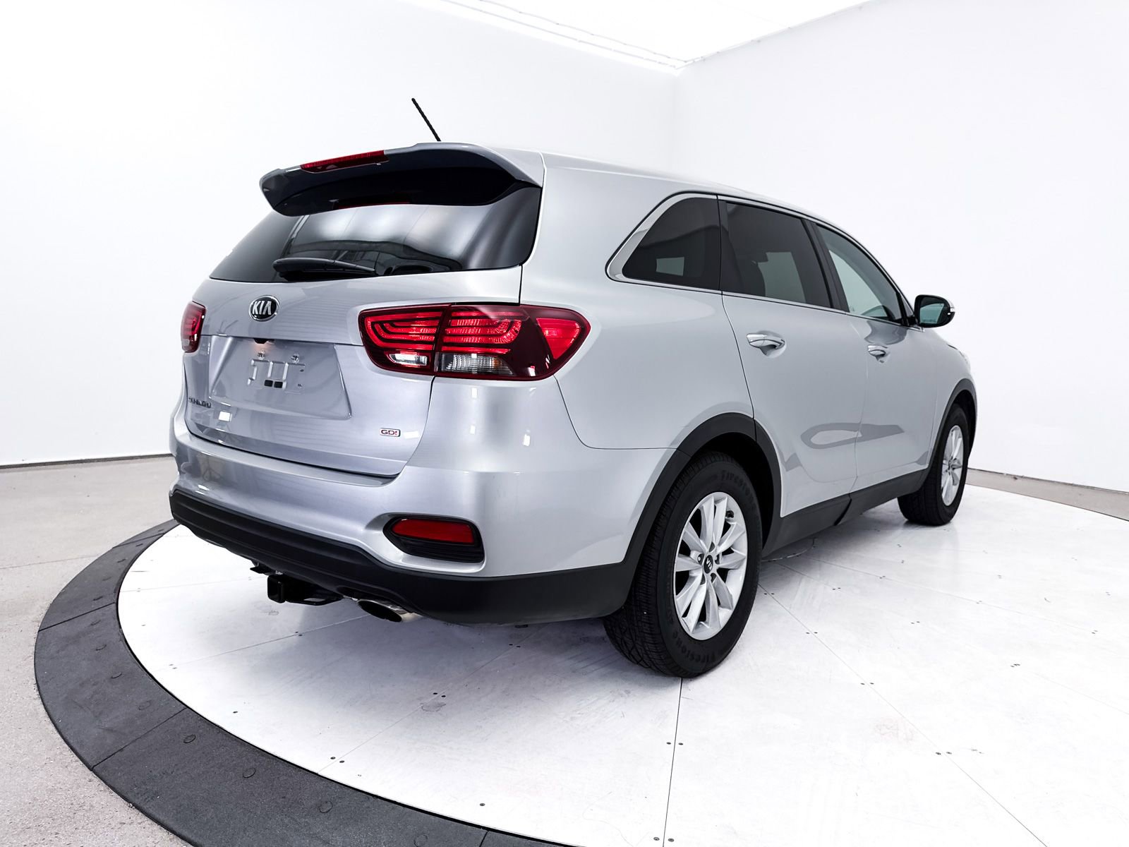 Used 2019 Kia Sorento LX image 18