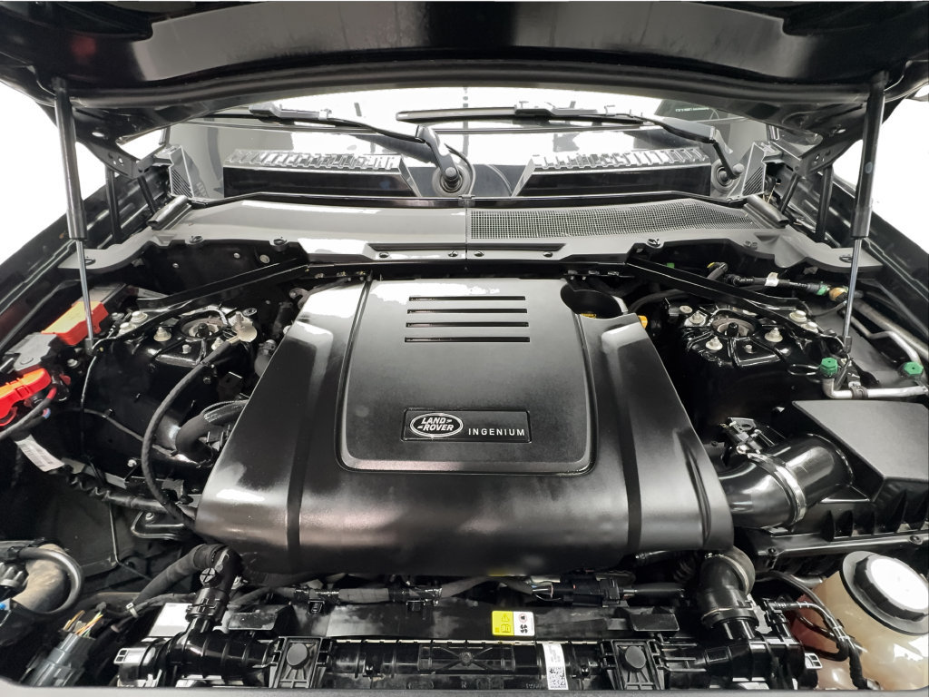 Used 2025 Land Rover Defender 110 S AWD/4WD image 19