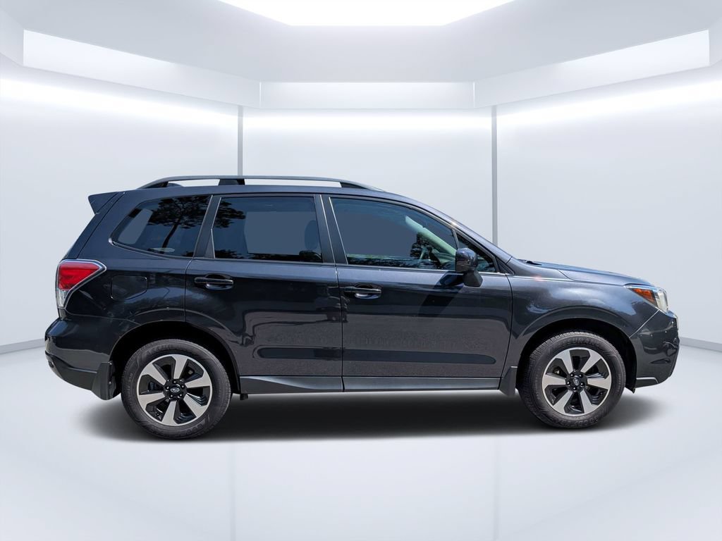 Used 2018 Subaru Forester 2.5i Premium AWD/4WD image 2