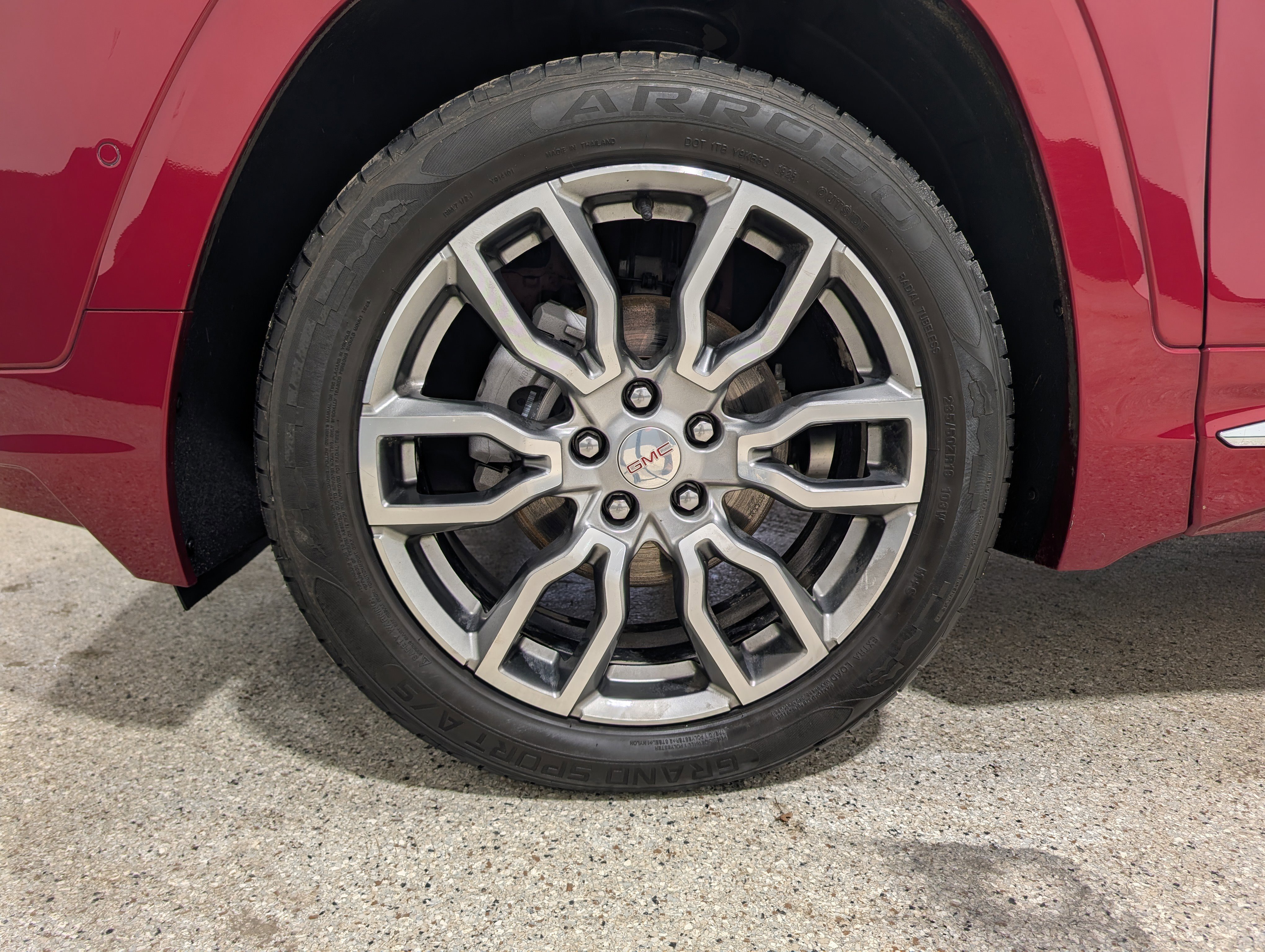 Used 2023 GMC Terrain Denali w/ Denali Premium Package image 9