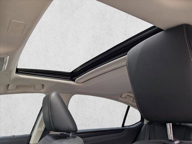 Used 2024 Lexus ES 300h w/ Premium Package image 16