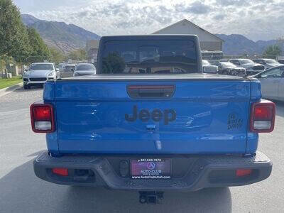 Used 2021 Jeep Gladiator Sport image 4
