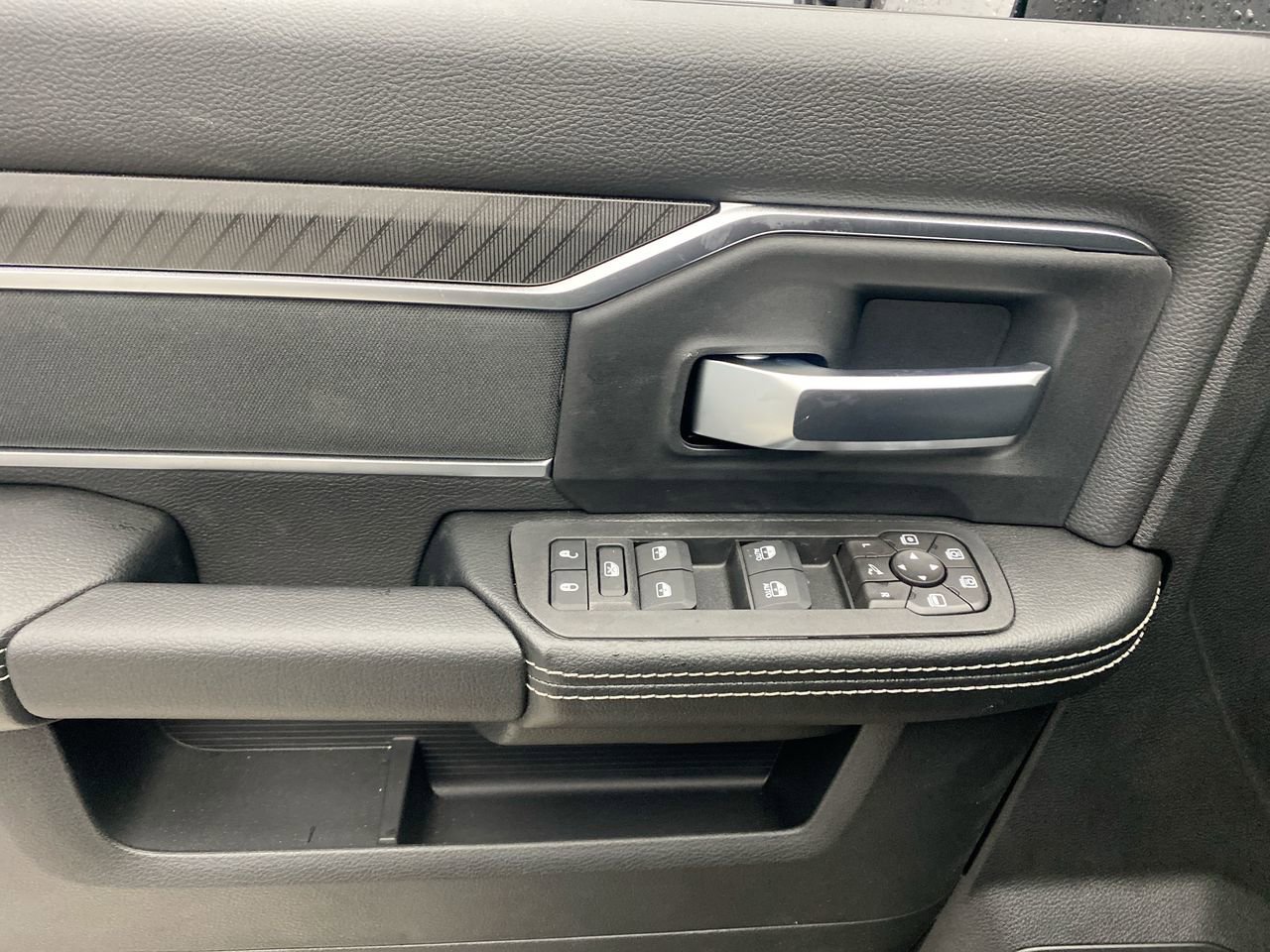 New 2026 RAM 2500 Big Horn AWD/4WD image 11