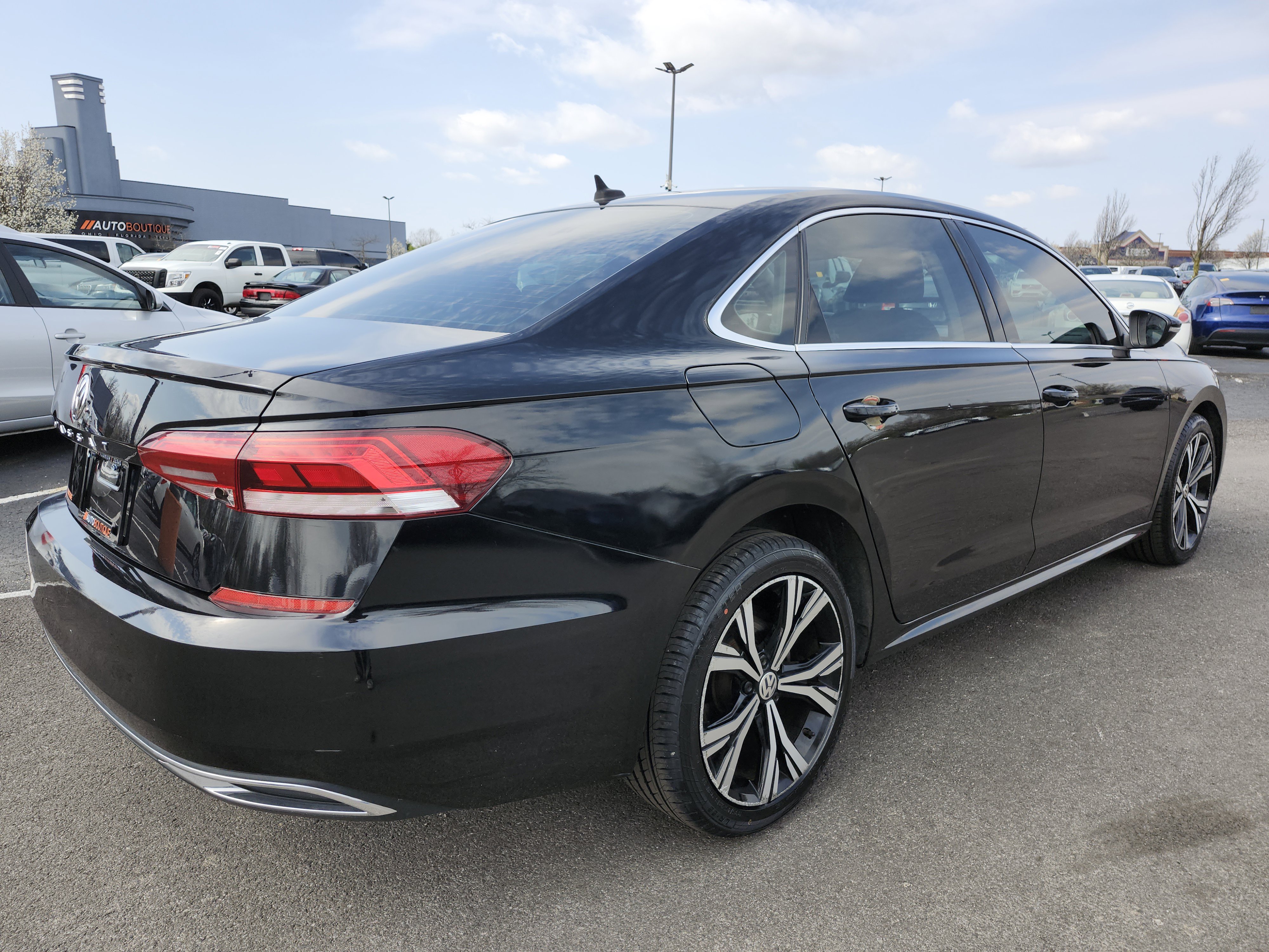Used 2021 Volkswagen Passat 2.0T SE image 17