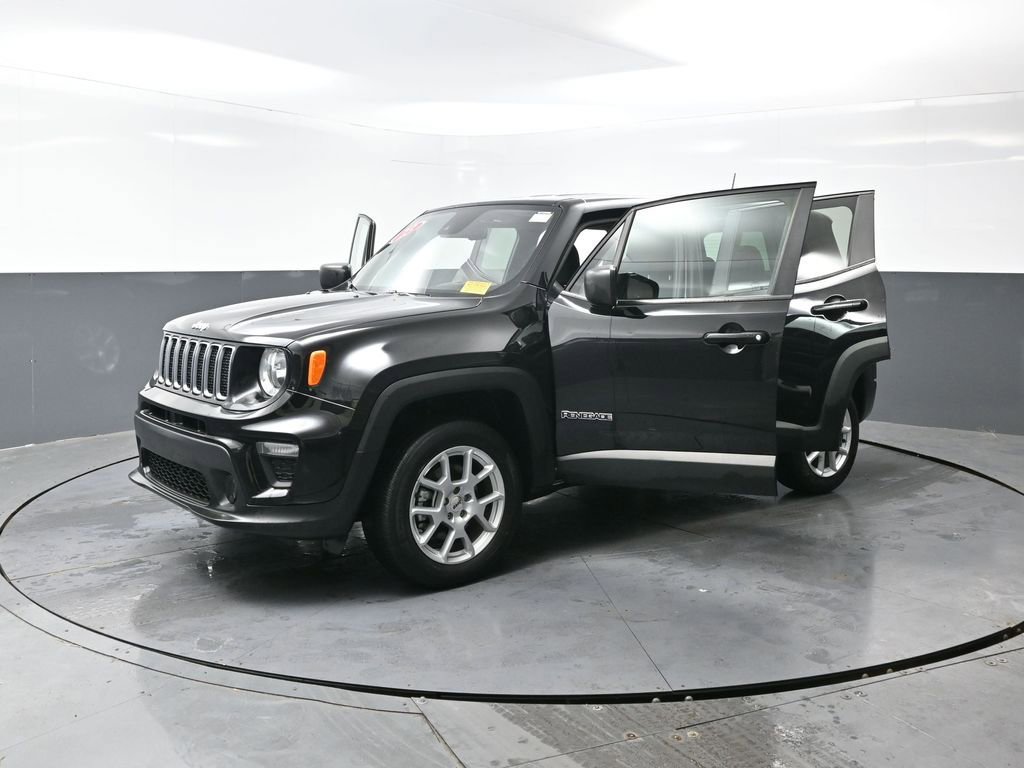 Used 2023 Jeep Renegade Latitude image 54