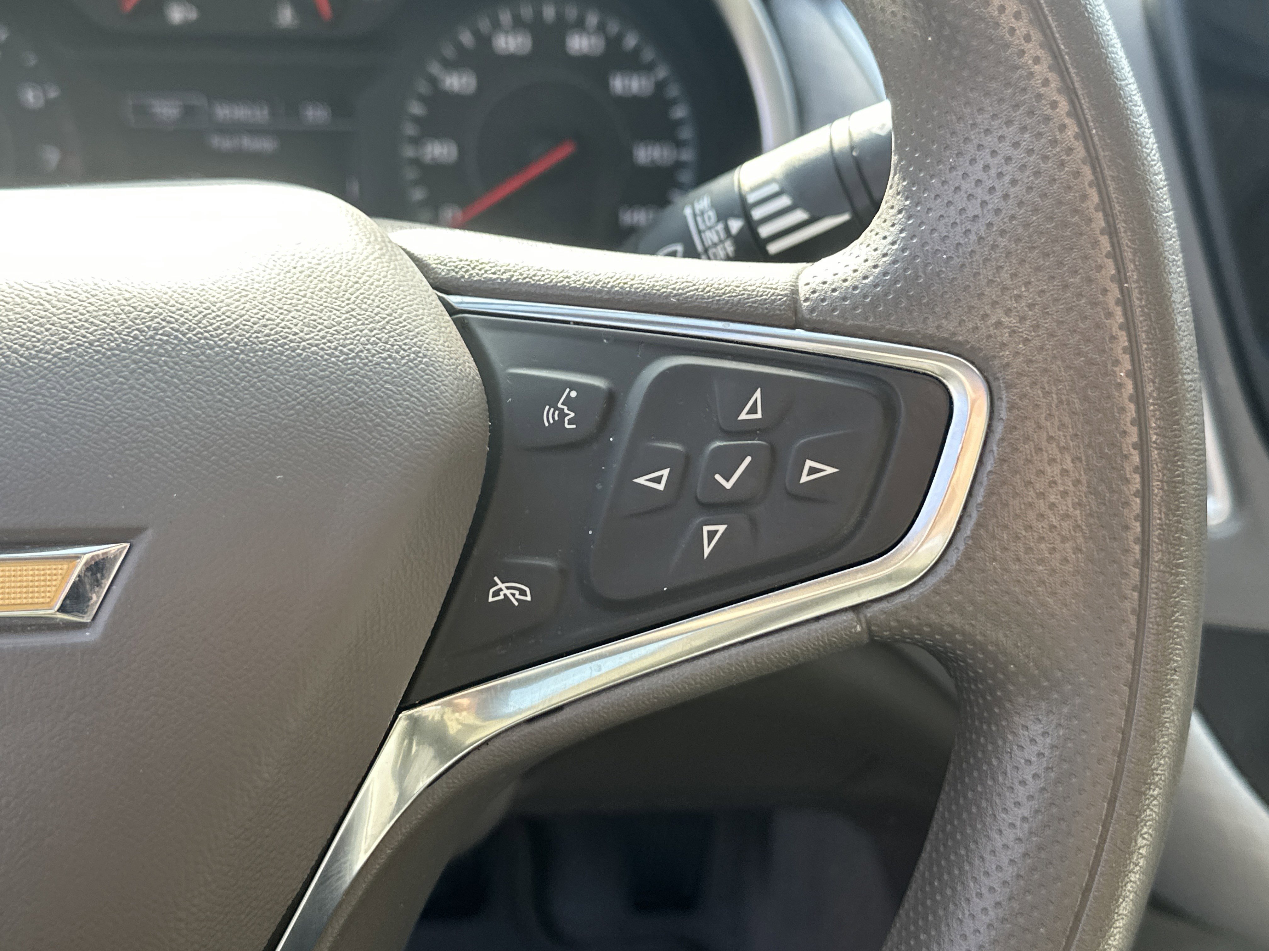 Used 2024 Chevrolet Malibu LT FWD image 23