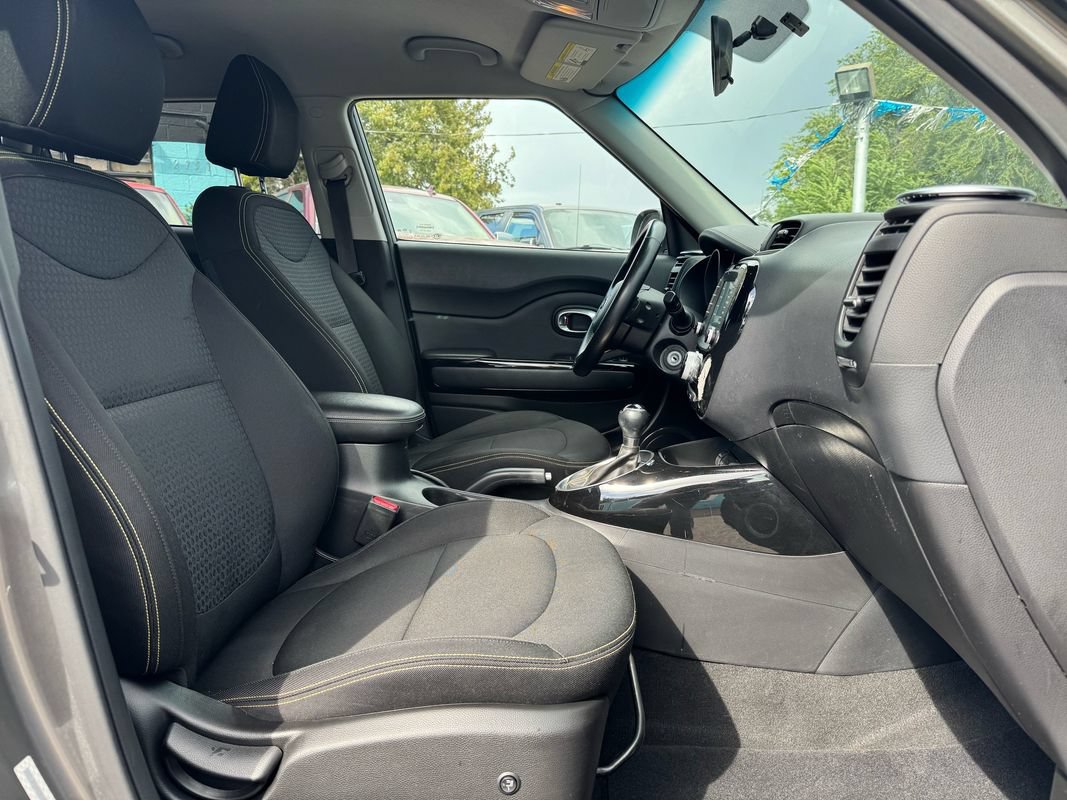 Used 2014 Kia Soul + w/ Audio Package FWD image 9