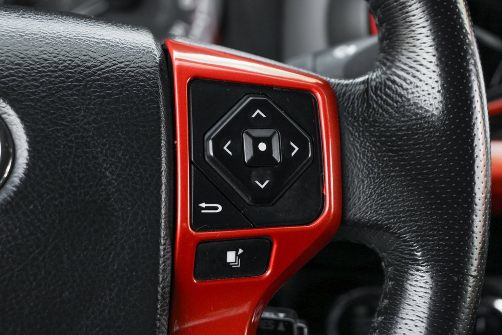 Used 2017 Toyota Tacoma TRD Sport image 23