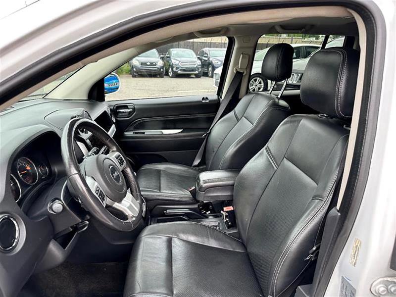 Used 2017 Jeep Compass High Altitude AWD/4WD image 12