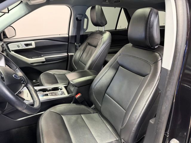 Used 2021 Ford Explorer Limited w/ Hybrid Equipment Group 310A AWD/4WD image 16