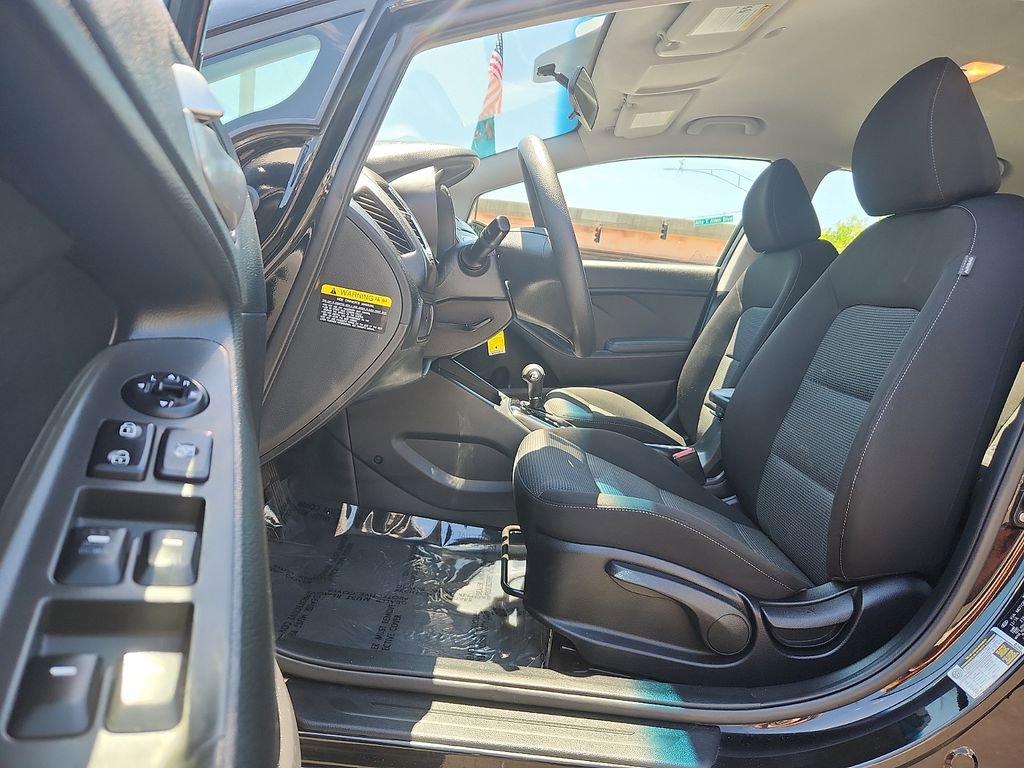 Used 2017 Kia Forte LX FWD image 13