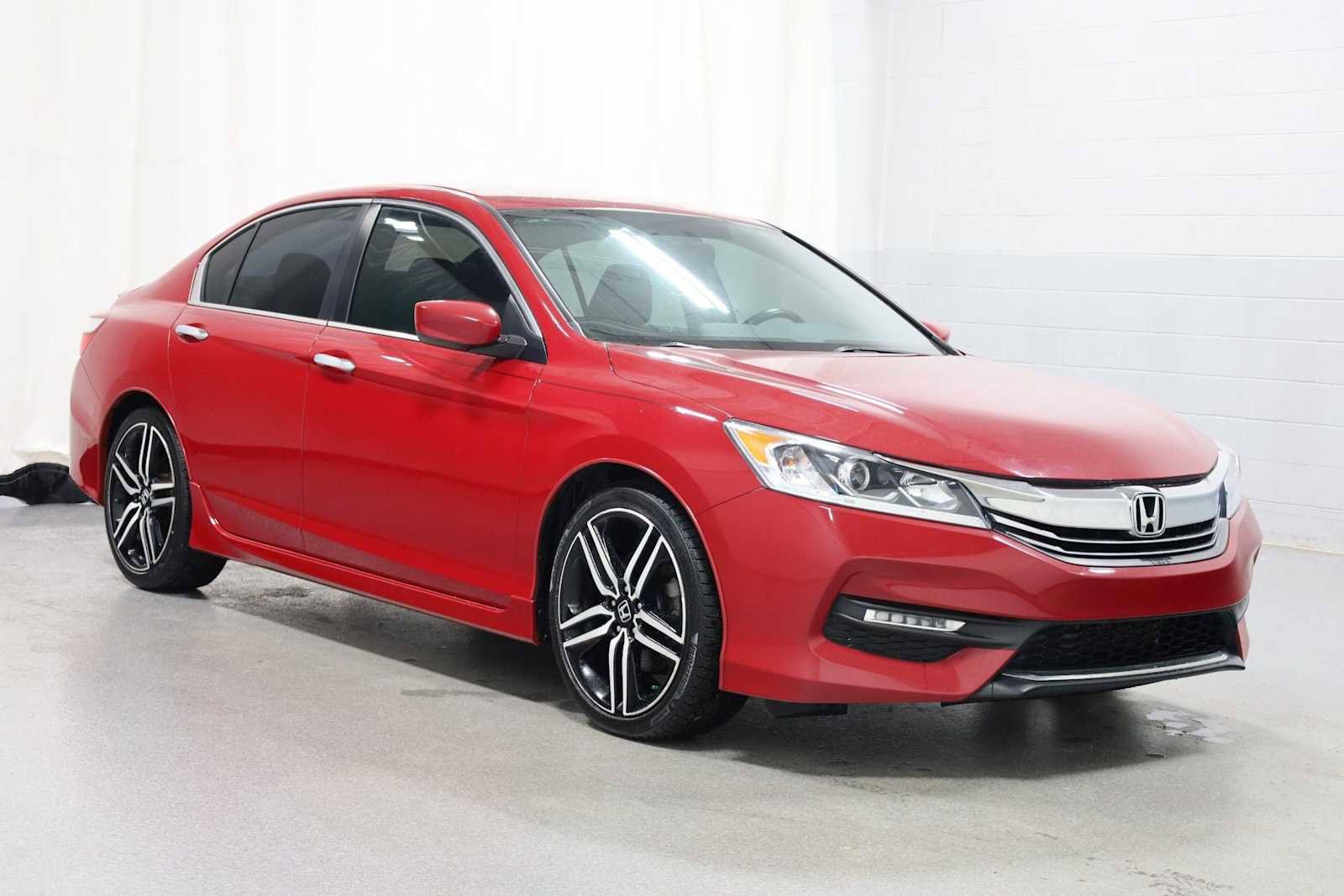 Used 2016 Honda Accord Sport image 13