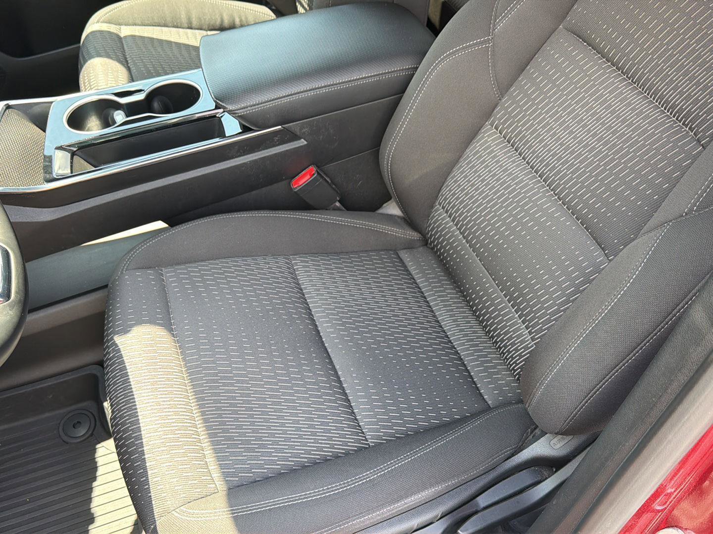 Used 2025 Chevrolet Equinox LT FWD image 30