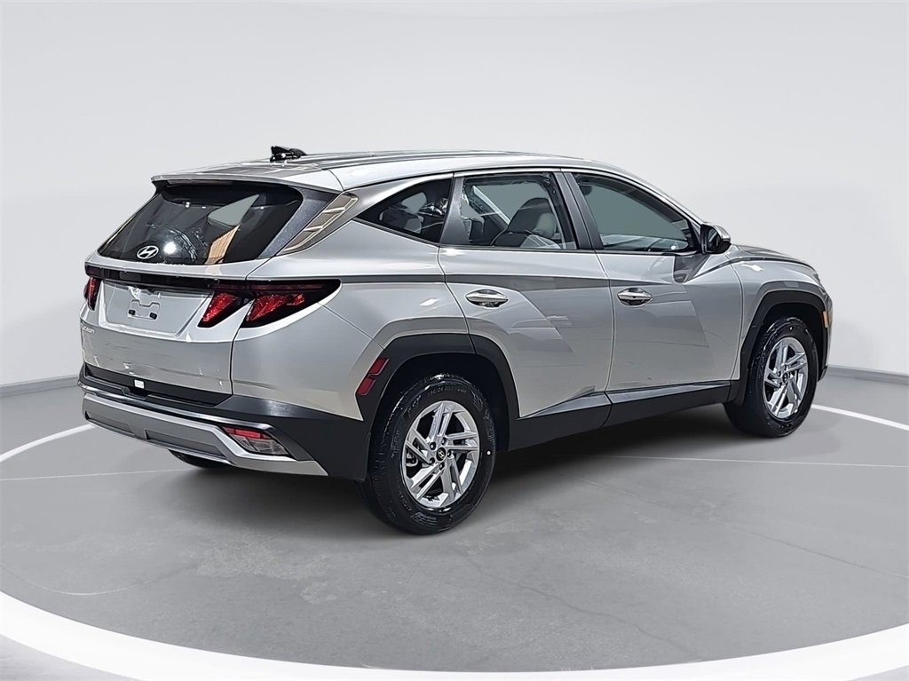 New 2026 Hyundai Tucson SE image 5