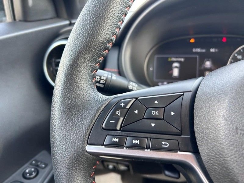 Used 2024 Nissan Kicks SR image 11