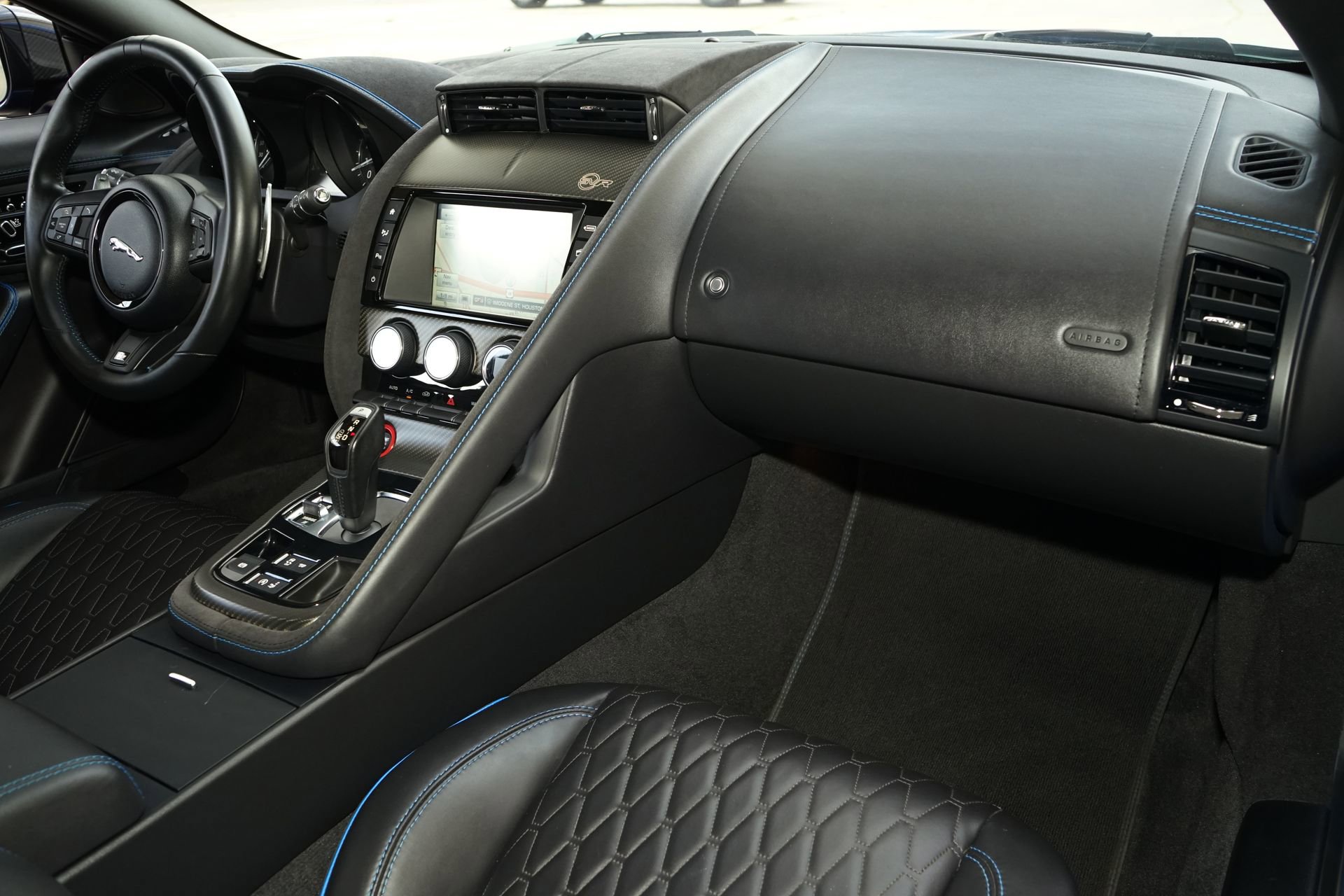 Used 2017 Jaguar F-TYPE SVR image 8