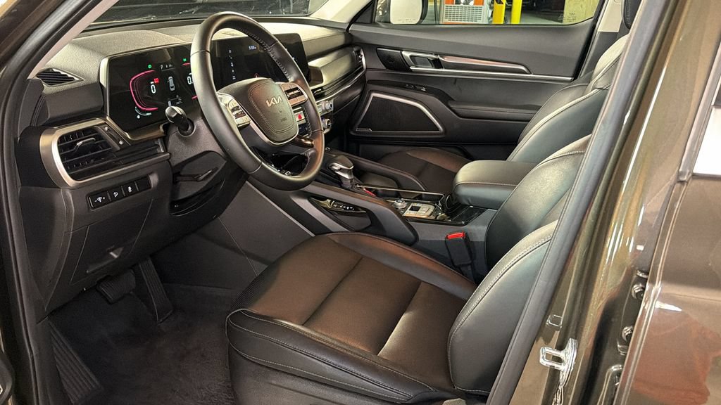 Used 2023 Kia Telluride S AWD/4WD image 19